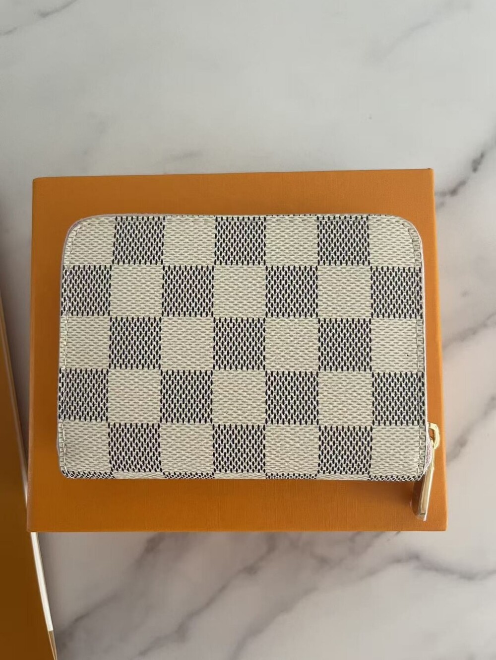 Louis Vuitton Zippy Coin Purse - Picture 3 of 10
